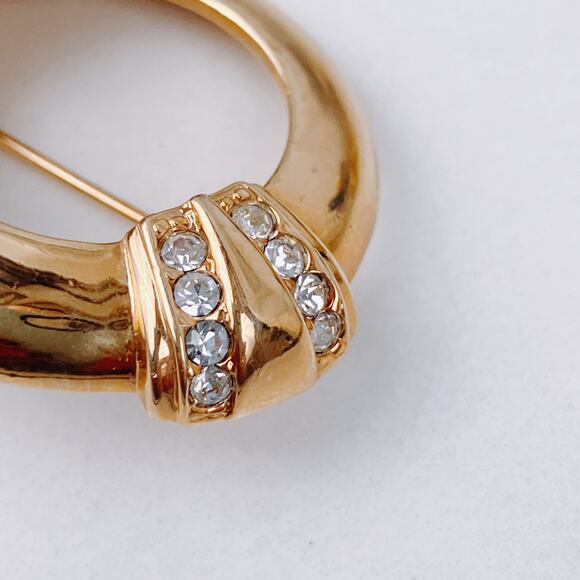 Vintage Avon Gold Tone Rhinestone Circle Brooch 1980s Geometric Pin Jewelry - Picture 6 of 9